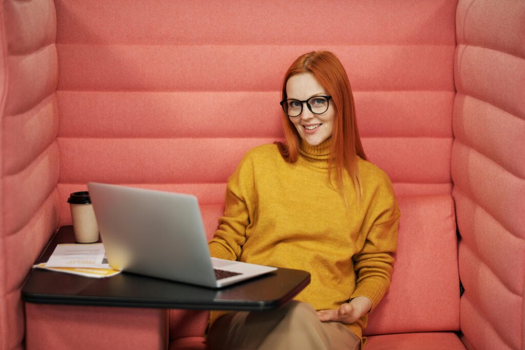 How can I start a remote career in New York as a freelancer with no experience?